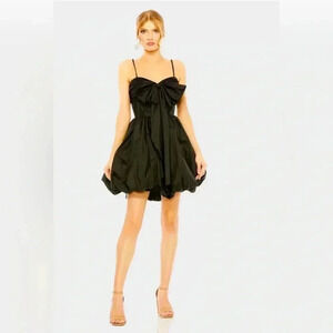 NWT  Mac Duggal Spaghetti Strap Center Bow Balloon Mini Dress in Black Size 4